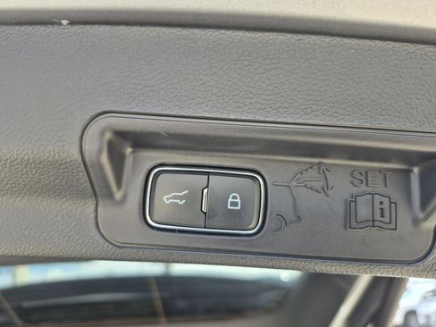 Certified 2023 Ford Explorer XLT w/ Equipment Group 202A image 10