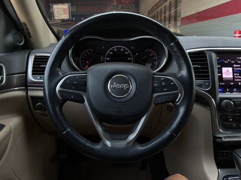 Used 2018 Jeep Grand Cherokee Limited AWD/4WD image 36