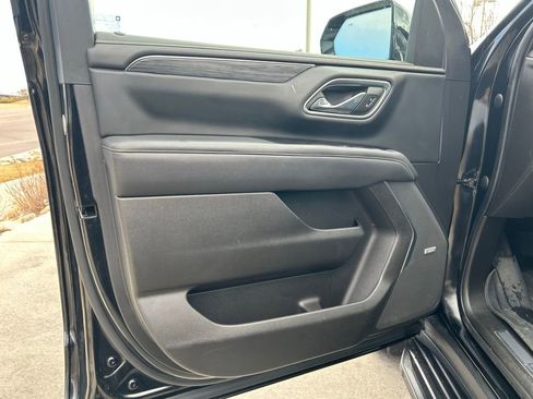 Used 2021 GMC Yukon SLT w/ Rear Media and Nav Package image 10