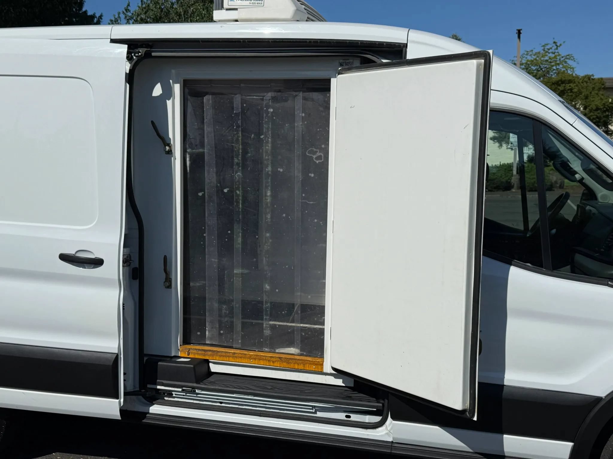 Used 2020 Ford Transit 250 Medium Roof AWD w/ Load Area Protection Package image 25