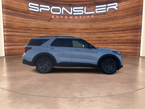 New 2026 Ford Explorer ST-Line AWD/4WD image 7