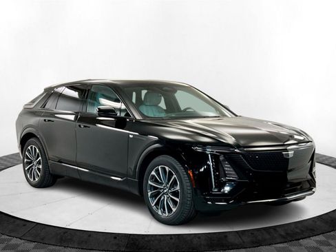 New 2025 Cadillac Lyriq Sport w/ LPO, Floor Liner Package image 8