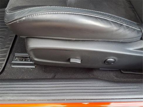 Used 2023 Dodge Challenger R/T w/ Plus Package image 8