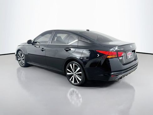 Used 2022 Nissan Altima 2.5 SR FWD image 7