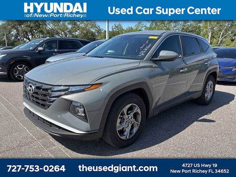 Used 2024 Hyundai Tucson SE image 1