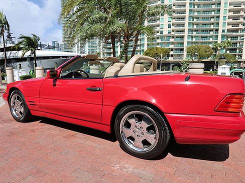 Used 1997 Mercedes-Benz SL 320 image 18