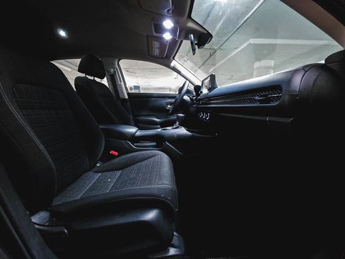 Used 2024 Honda HR-V LX image 31