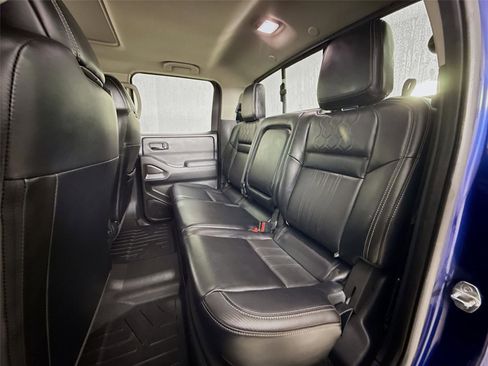 Used 2023 Nissan Frontier SV w/ SV Premium Package image 25