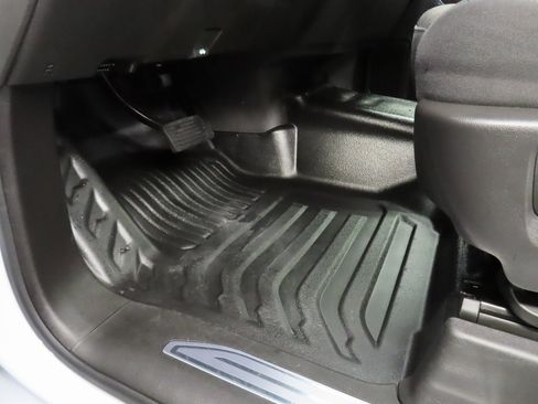 Used 2024 GMC Sierra 3500 SLE w/ SLE Convenience Package image 54