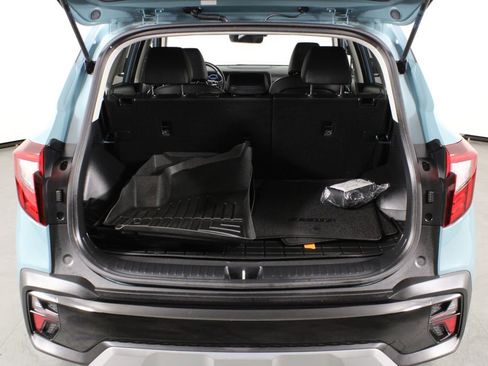 Used 2024 Kia Seltos EX AWD/4WD image 16