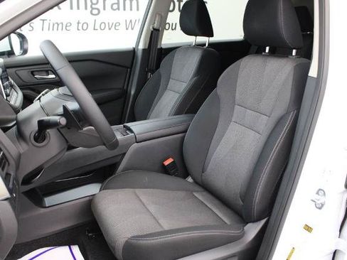 Certified 2026 Nissan Rogue SV FWD image 14
