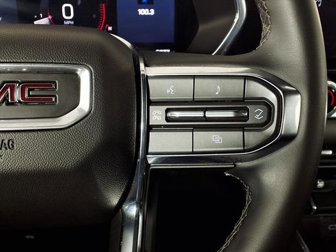 Used 2024 GMC Canyon Elevation w/ Convenience Package image 10