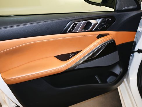 Used 2023 BMW X6 M50i w/ Executive Package image 18