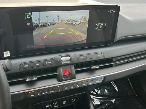 New 2025 Kia K4 LXS image 16