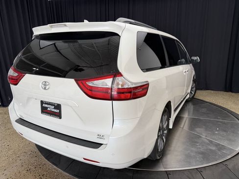 Used 2019 Toyota Sienna XLE w/ XLE Navigation Package AWD/4WD image 6