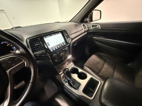Used 2020 Jeep Grand Cherokee Altitude AWD/4WD image 81