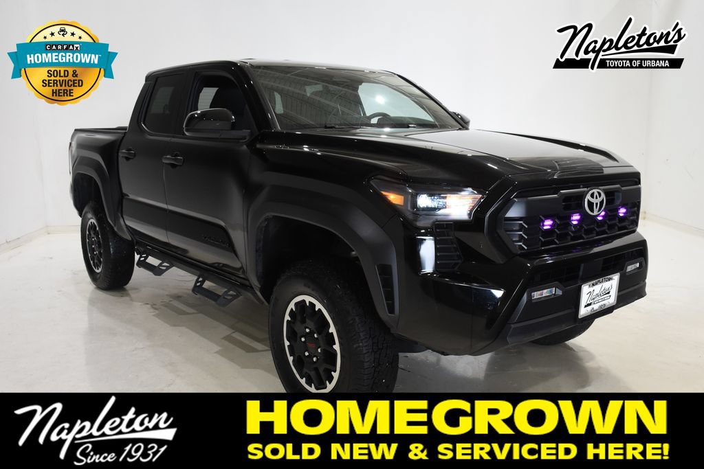 Used 2025 Toyota Tacoma TRD Off-Road AWD/4WD image 1
