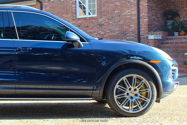 Used 2012 Porsche Cayenne Turbo AWD/4WD image 10