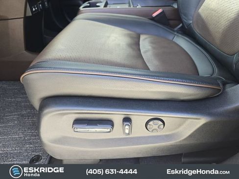 Used 2025 Honda Odyssey Elite image 26