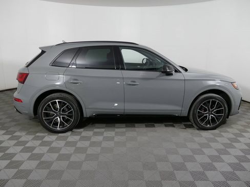 Used 2023 Audi e-tron Premium Plus image 36