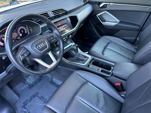 Used 2022 Audi Q3 2.0T Premium w/ Convenience Package AWD/4WD image 11