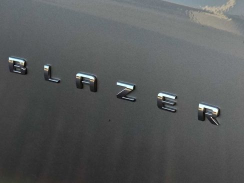 Used 2023 Chevrolet Blazer LT image 11