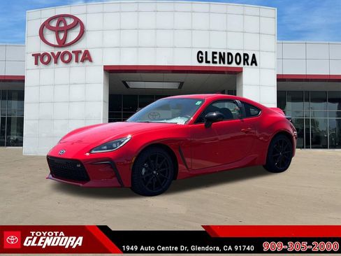 Used 2025 Toyota GR86 Premium w/ ALL Weather Mat Package (TMS) RWD image 5