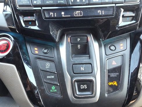 Used 2022 Honda Odyssey Touring image 17