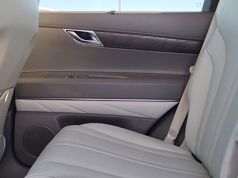 Used 2024 Genesis GV80 2.5T image 16