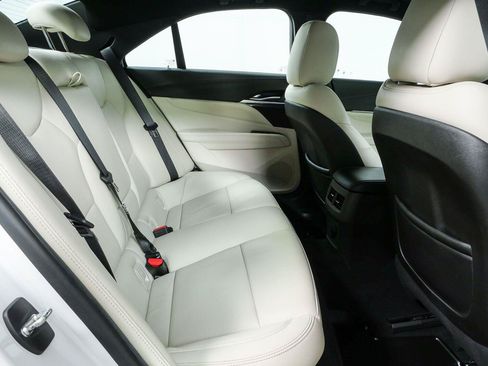 Used 2021 Cadillac CT4 Premium Luxury RWD image 22