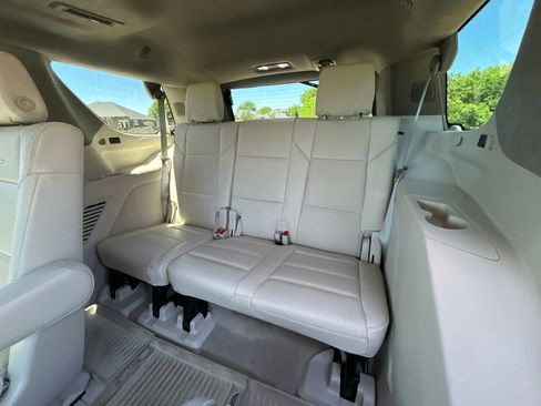 Used 2025 Cadillac Escalade Sport Platinum w/ LPO, ONYX Package AWD/4WD image 13