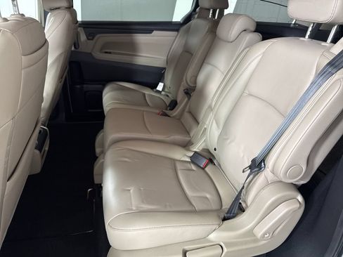 Used 2024 Honda Odyssey Touring image 11