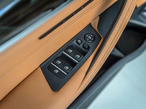 Used 2018 BMW 540i w/ Premium Package RWD image 51