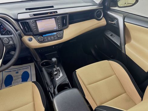 Used 2017 Toyota RAV4 XLE FWD image 28