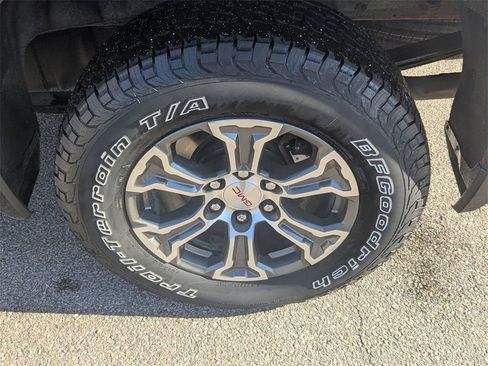 Used 2019 GMC Sierra 1500 SLT image 12