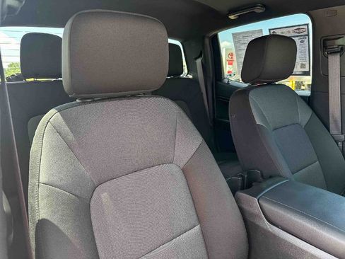 Used 2025 Chevrolet Colorado W/T RWD image 23