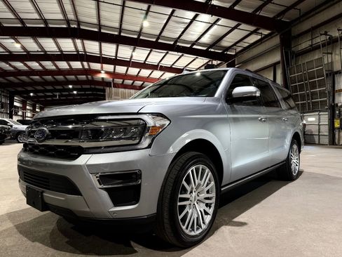 Used 2024 Ford Expedition Max Limited image 9