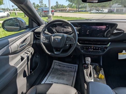 New 2026 Buick Envista Avenir FWD image 8
