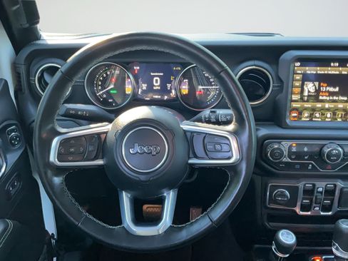 Used 2023 Jeep Wrangler Unlimited Sahara w/ Dual Top Group AWD/4WD image 13