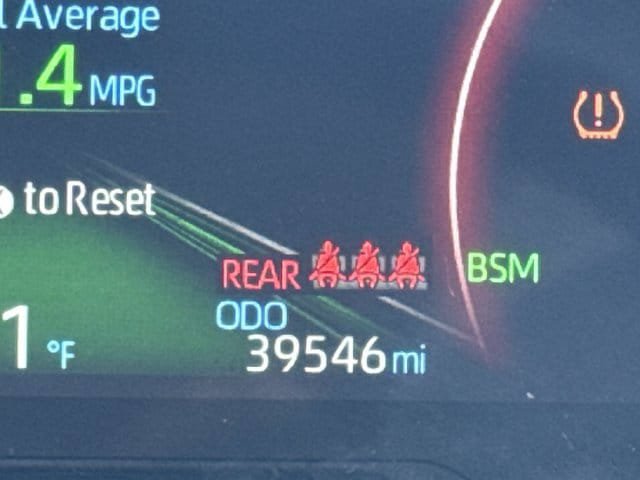 Used 2025 Toyota RAV4 XLE FWD image 16