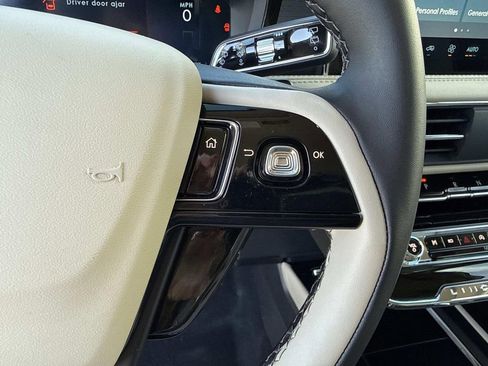 New 2026 Lincoln Corsair Premiere image 29