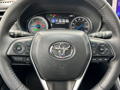 Certified 2023 Toyota Venza XLE AWD/4WD image 25