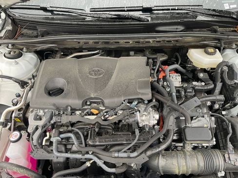 Used 2025 Toyota Camry LE image 32