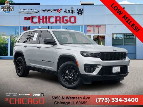 Used 2024 Jeep Grand Cherokee Altitude AWD/4WD image 1