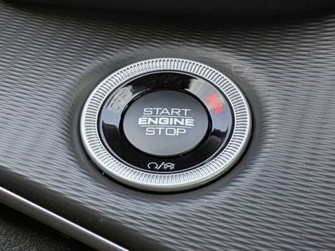 New 2025 Jeep Grand Cherokee L Laredo image 25