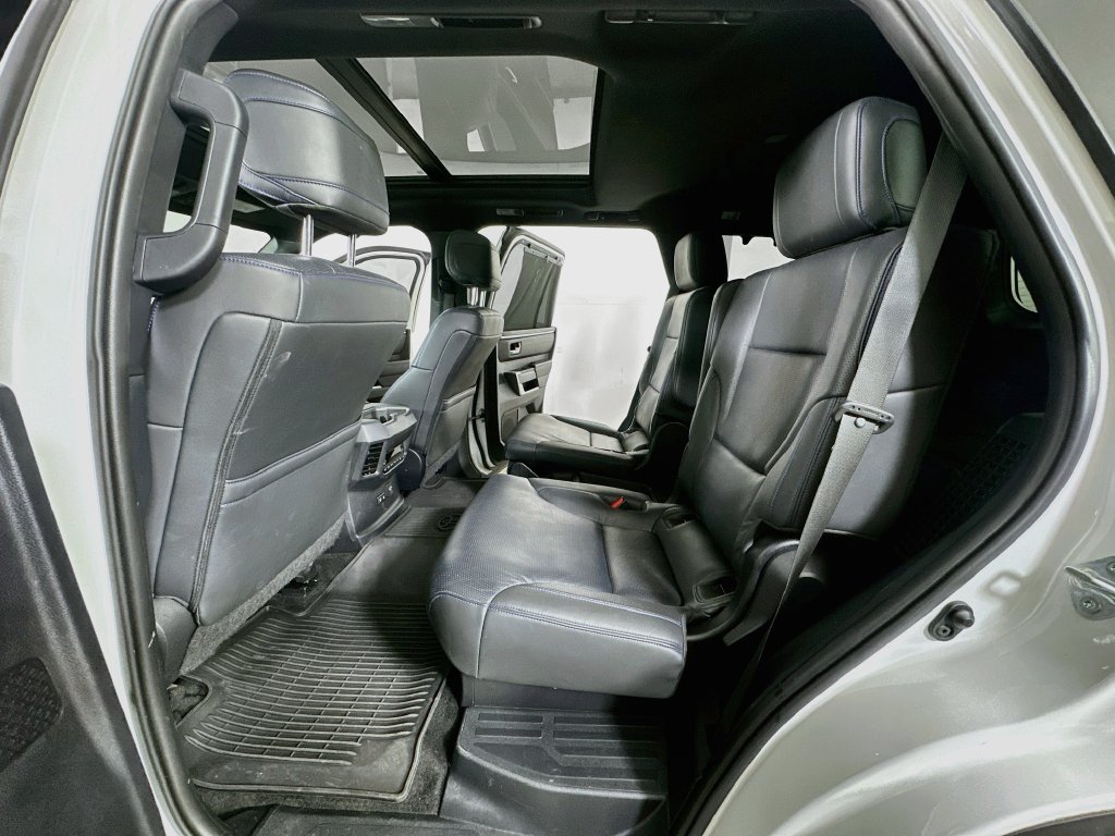 Used 2023 Toyota Sequoia Platinum RWD image 17