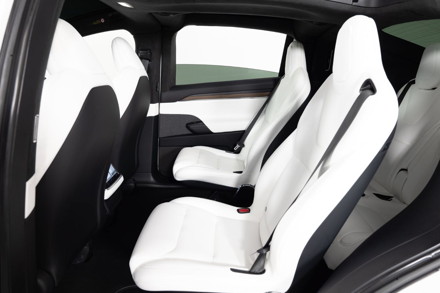 Used 2023 Tesla Model X AWD/4WD image 18