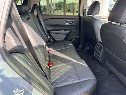 Used 2023 Nissan Rogue Platinum w/ Platinum Premium Package image 9