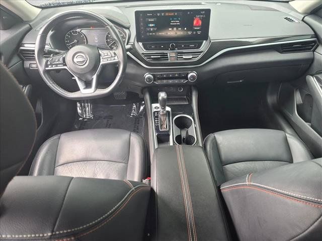Used 2023 Nissan Altima 2.5 SR w/ SR Premium Package FWD image 17