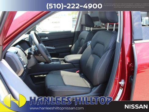 New 2026 Nissan Pathfinder SL w/ SL Premium Package AWD/4WD image 13